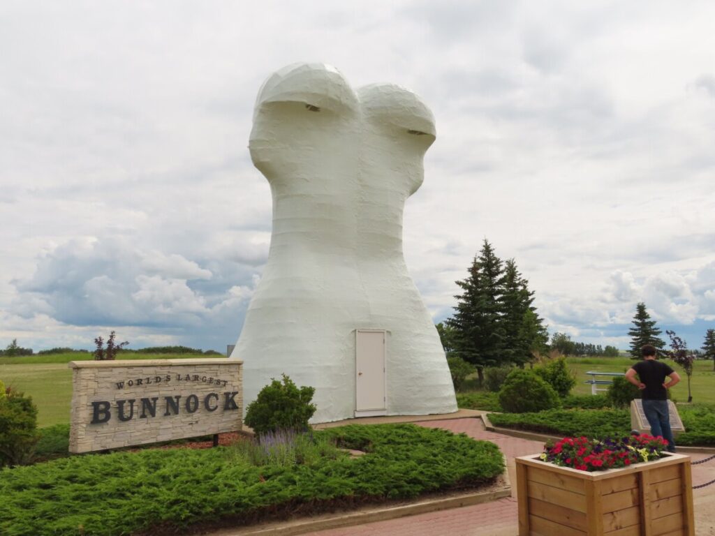 The giant bunnock statue at the highway junction in Macklin, Saskatchewan.