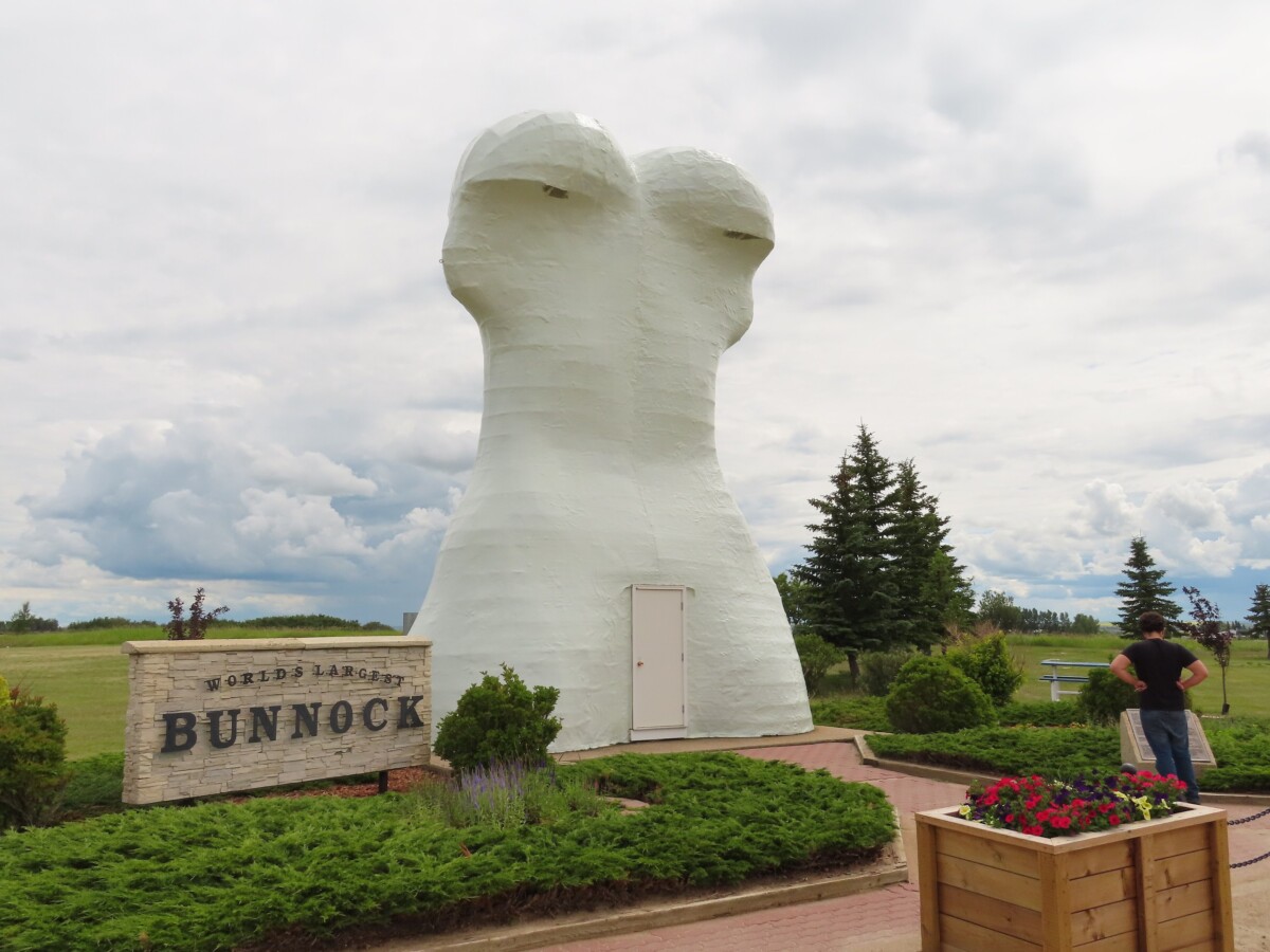 The giant bunnock statue at the highway junction in Macklin, Saskatchewan.